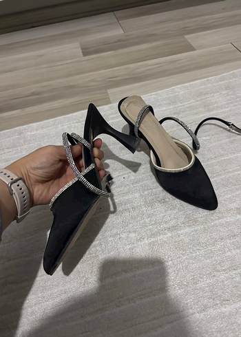 Diğer Klasik Siyah Stiletto Topuklu Kadın Ayakkabı