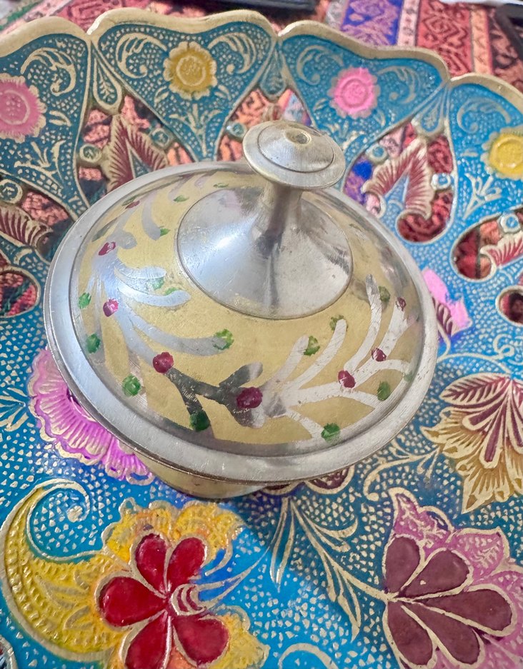 Renkli Desenli Geleneksel Tabak - Görsel 2