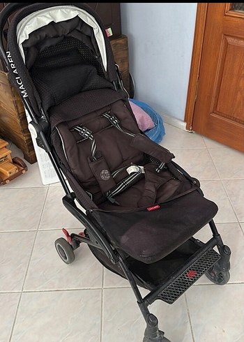 Siyah Maclaren Bebek Arabası