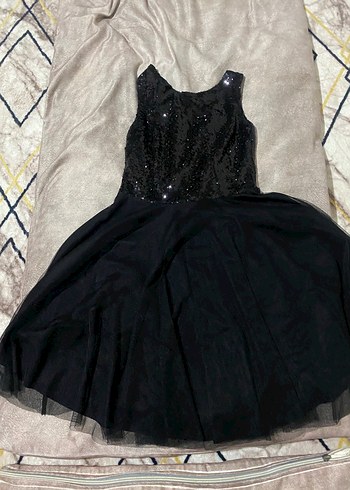 Siyah Parlak V Yaka Midi Elbise - Görsel 2