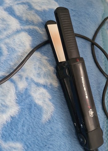 Siyah saç düzleştiçisi - Görsel 8