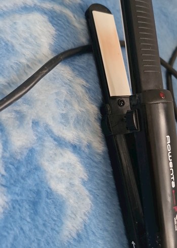 Siyah saç düzleştiçisi - Görsel 12