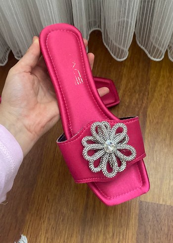 39 Beden pembe Renk Pembe Taşlı Stiletto Topuklu Kadın Terlik