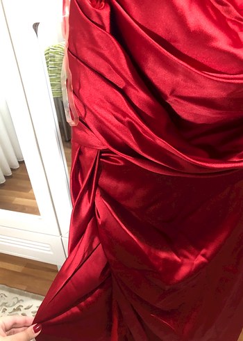 Kırmızı Drapeli Uzun Abiye Elbise - Görsel 5