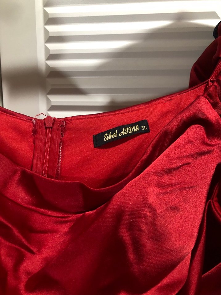 Kırmızı Drapeli Uzun Abiye Elbise - Görsel 3