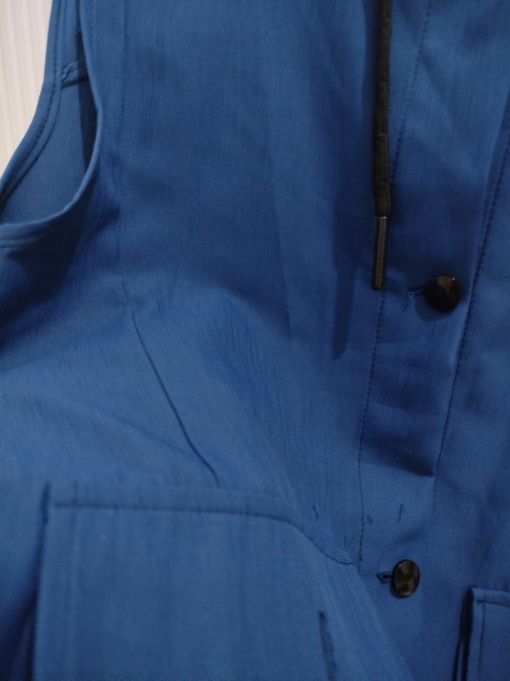 Düğmeli Kapüşonlu Kolsuz Lacivert Yelek - Görsel 2