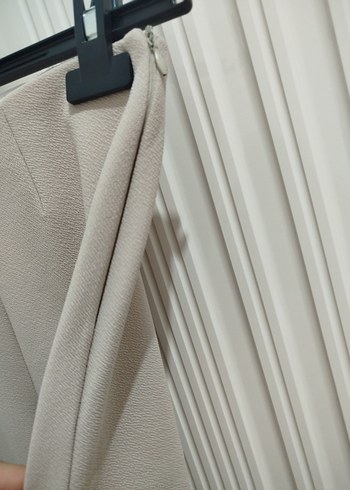 42 44 bedene kadar olur
Bej Rahat Kesim Kadın Kumaş Pantolon - Görsel 3