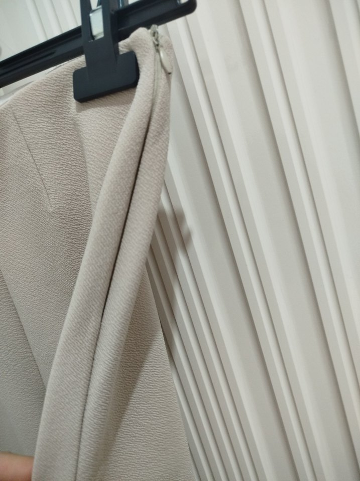 42 44 bedene kadar olur
Bej Rahat Kesim Kadın Kumaş Pantolon - Görsel 3