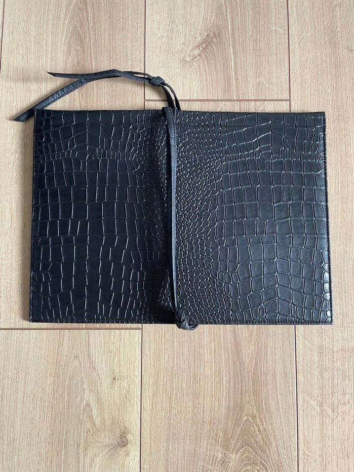 Siyah Krokodil Yılan Desenli Fermuarlı Kadın Portföy Çanta - Görsel 2