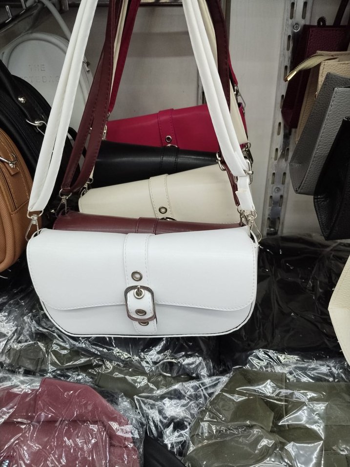Beyaz Deri Tokalı Kadın Çanta - Görsel 2