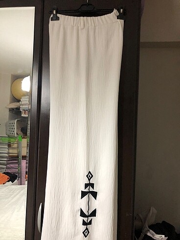 Beyaz yazlık pantolon