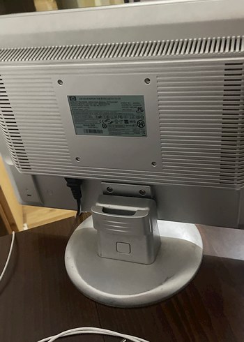 Gri HP Monitör - Görsel 3