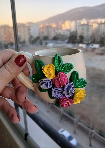 Çiçek Detaylı Renkli Seramik Kupa - Görsel 2