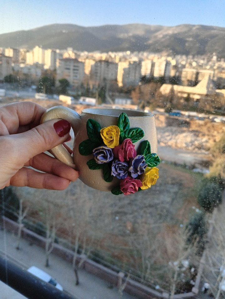 Çiçek Detaylı Renkli Seramik Kupa - Görsel 4