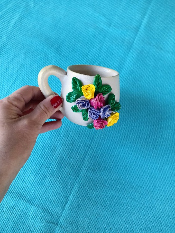 Çiçek Detaylı Renkli Seramik Kupa - Görsel 5