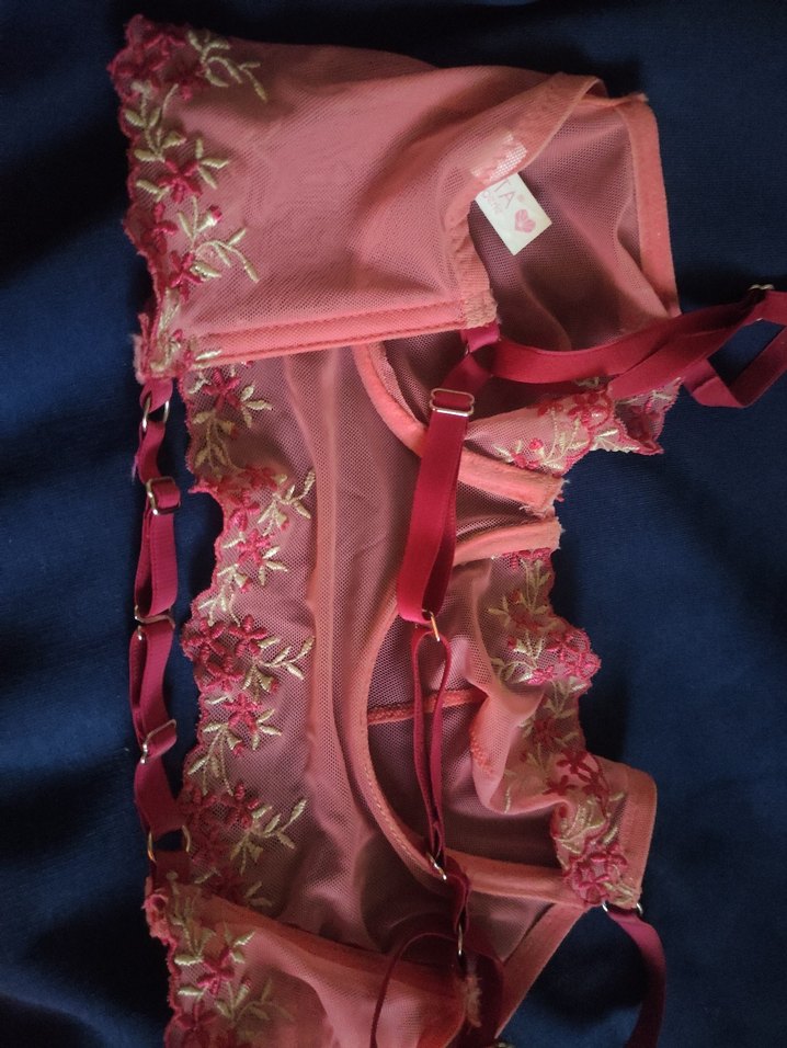 Pembe Sütyen - Görsel 2