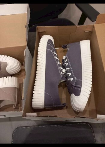 Kinetix bayan ayakkabı renklerimiz mevcut Sneakers