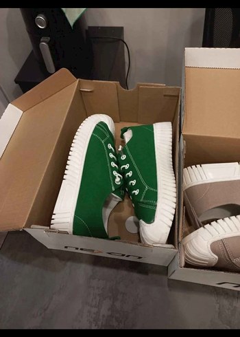 36 Beden siyah Renk bayan ayakkabı renklerimiz mevcut Sneakers