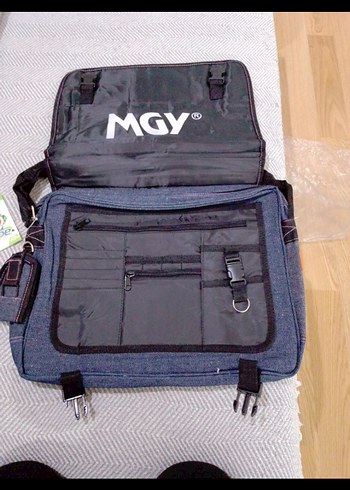 Laptop ve evrak çantası - Görsel 2