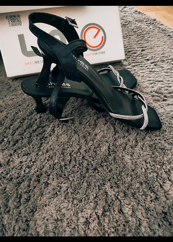 topuklu ayakkabı 39 numara sıfır kutusunda - Görsel 3