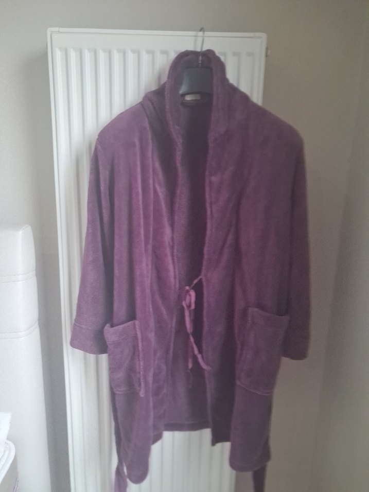 SABAHLIK OYSHO MARKA. 38 BEDEN MİDİ BOY 90 cm. HİÇ KULLANILMADI - Görsel 2