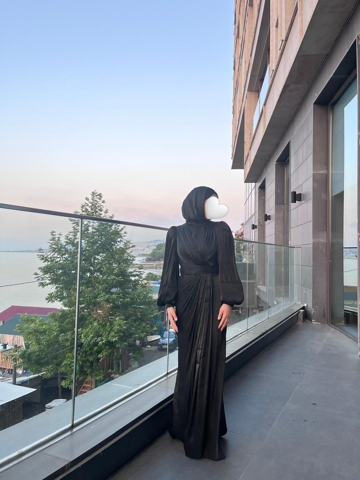 Siyah Uzun Drapeli Kadın Abiye+Şal - Görsel 2