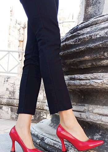 Kadın Kırmızı Rugan Stiletto Topuklu Ayakkabı - Görsel 2