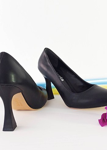 Kahverengi Deri Tokalı Stiletto - Görsel 6