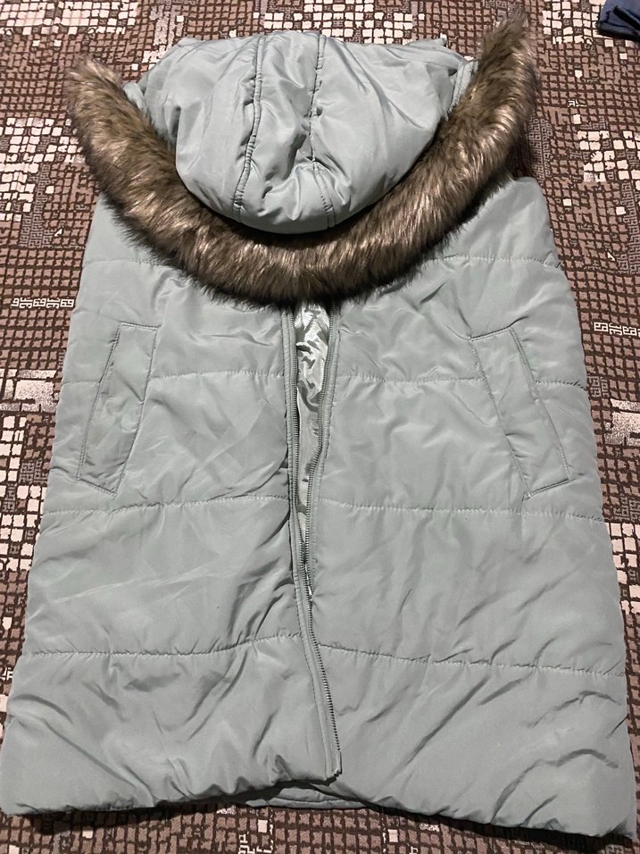 Gri Kadın Kürklü Uzun Şişme Yelek - Görsel 2