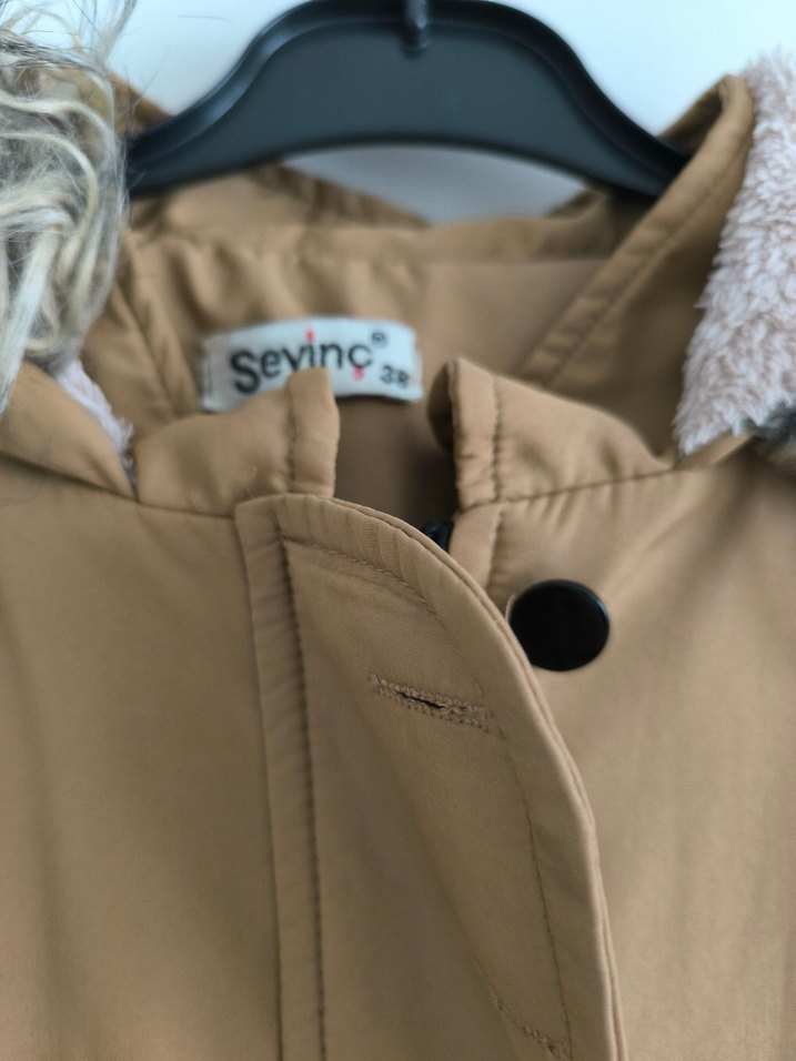 Kürk Detaylı Bej Kadın Parka - Görsel 2