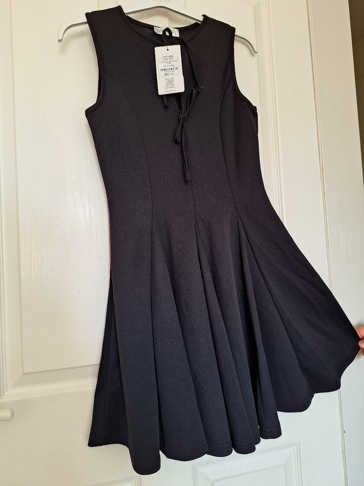 Siyah Pilili Midi Kolsuz V Yaka Mini Elbise - Görsel 2