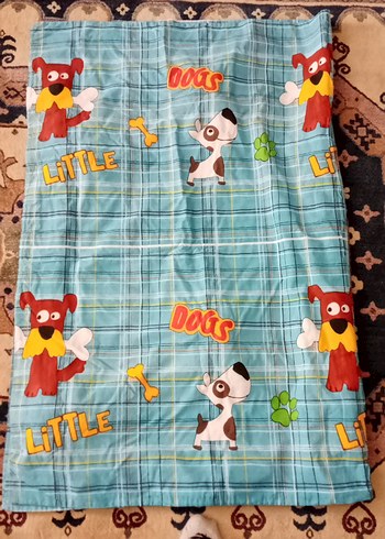 Renkli Baskılı Çocuk Yorganı ve halı üstünde kullanım saglanir - Görsel 4