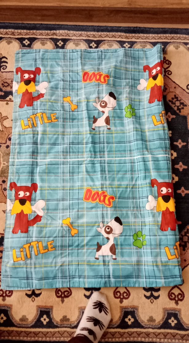 Renkli Baskılı Çocuk Yorganı ve halı üstünde kullanım saglanir - Görsel 4