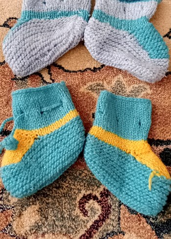 Renkli Erkek Bebek Örgü Patik Seti - Görsel 2