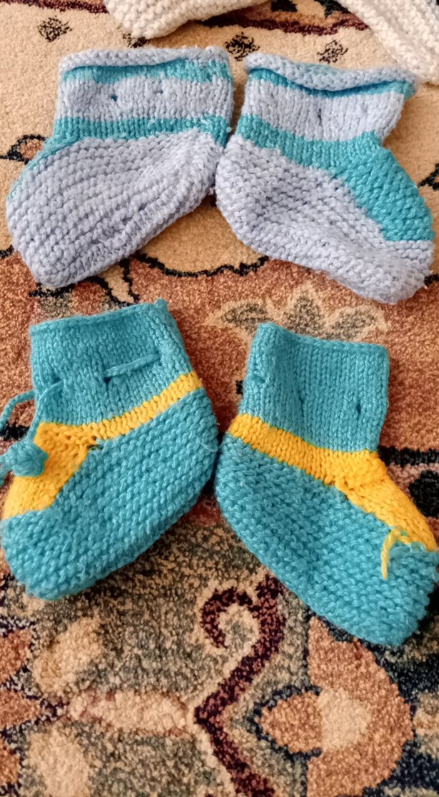 Renkli Erkek Bebek Örgü Patik Seti - Görsel 2