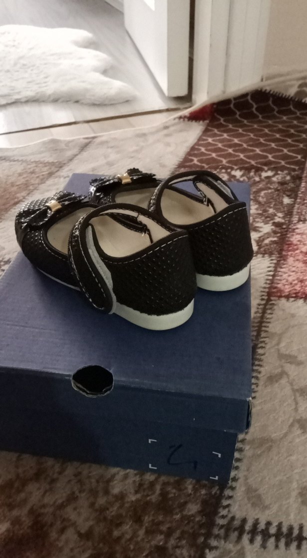 Kız Çocuk Siyah Yılan Desenli Tokalı Babet - Görsel 3