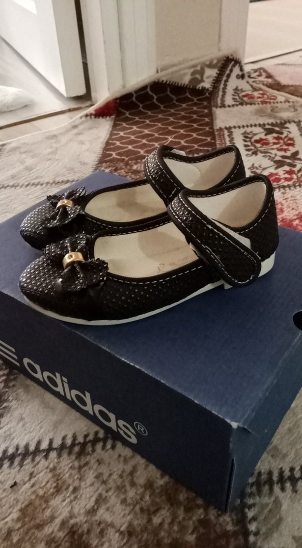 Kız Çocuk Siyah Yılan Desenli Tokalı Babet - Görsel 2