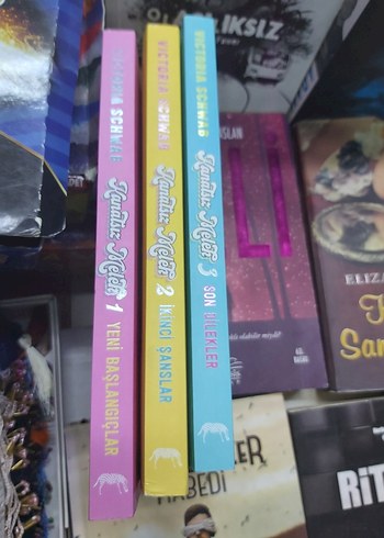 Kanatsız Melek 3 Kitap Seti - Victoria Schwab - Görsel 8