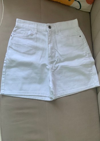 Beyaz Kadın Mini Denim Şort