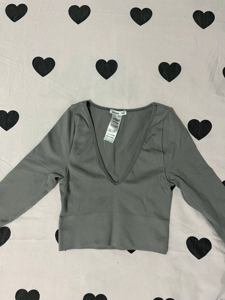 Gri V Yaka Uzun Kollu Crop Top - Görsel 4