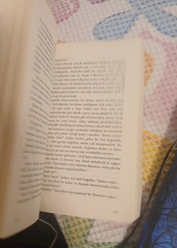 Maral Atmaca - Yaralasar Romanı + siyah kugu - Görsel 2