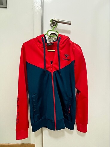 Hummel kapüşonlu