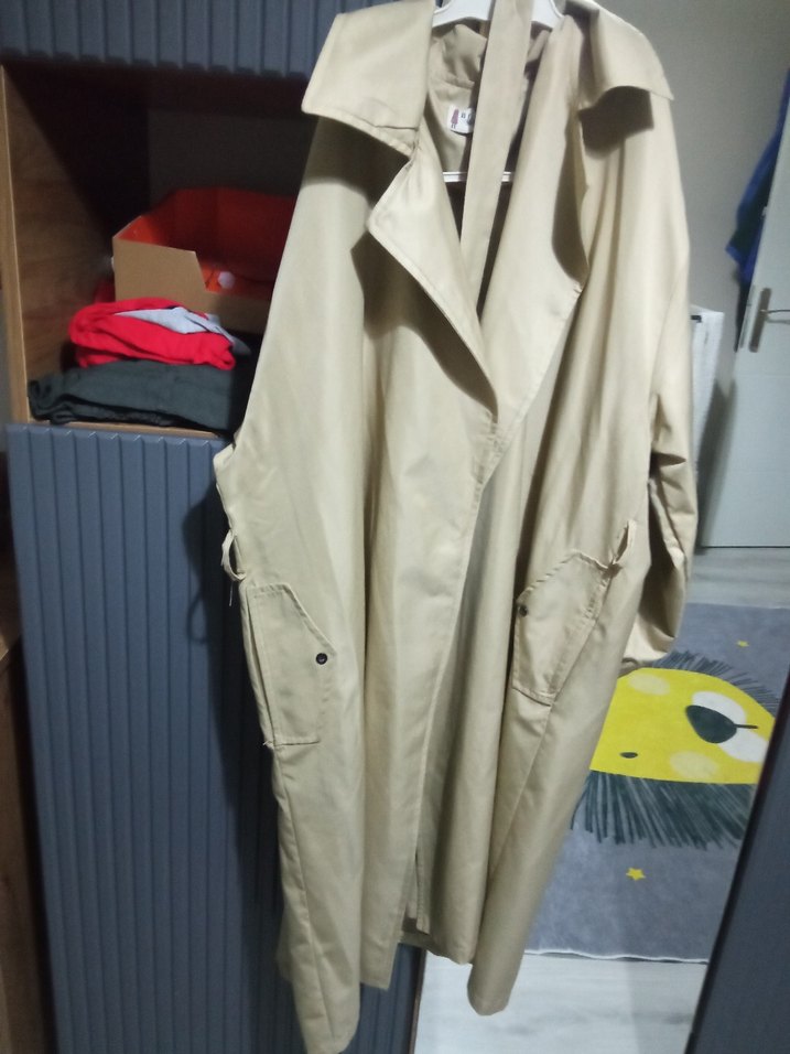 Bej Kadın Uzun Kemerli Trençkot - Görsel 3