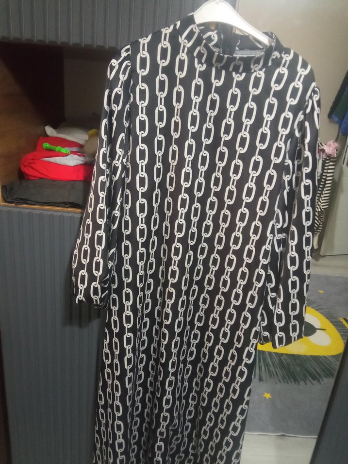 Zincir Desenli Kadın Elbise saten - Görsel 3