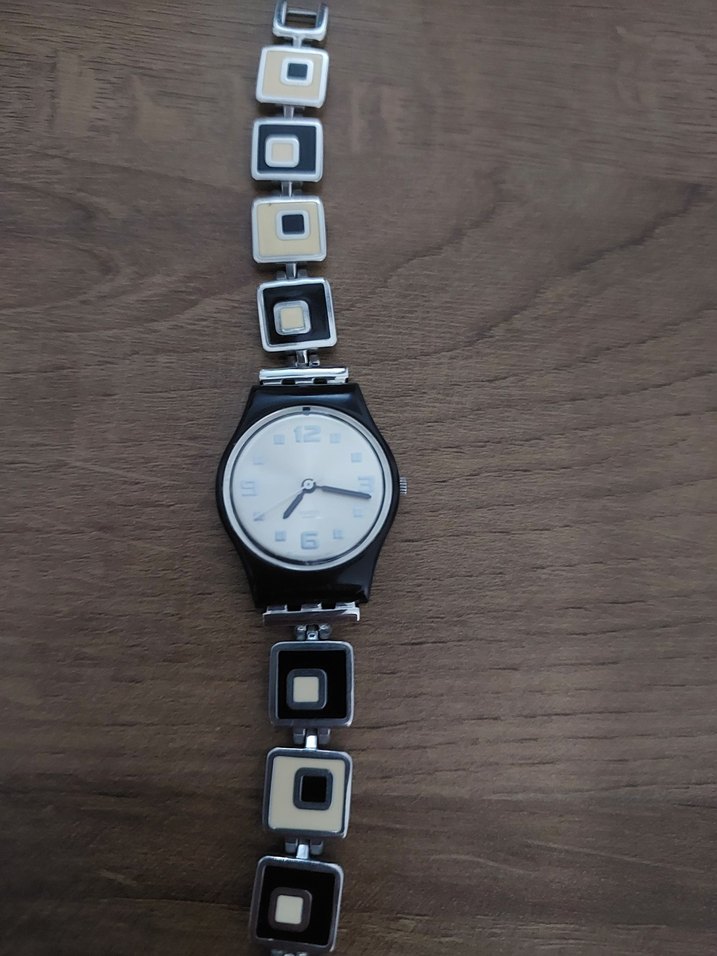 Gri Beyaz Minimalist Kadın Kol Saati - Görsel 2