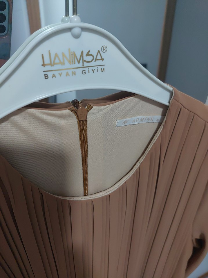 Bej Kadın Pilili Uzun Kollu Elbise - Görsel 3