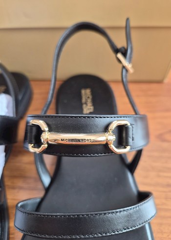 Michael Kors Michael Kors Kadın Siyah Deri Sandalet