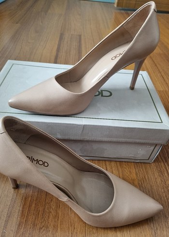 39 Beden ten rengi Renk Bej Derimod Stiletto Topuklu Kadın Ayakkabı
