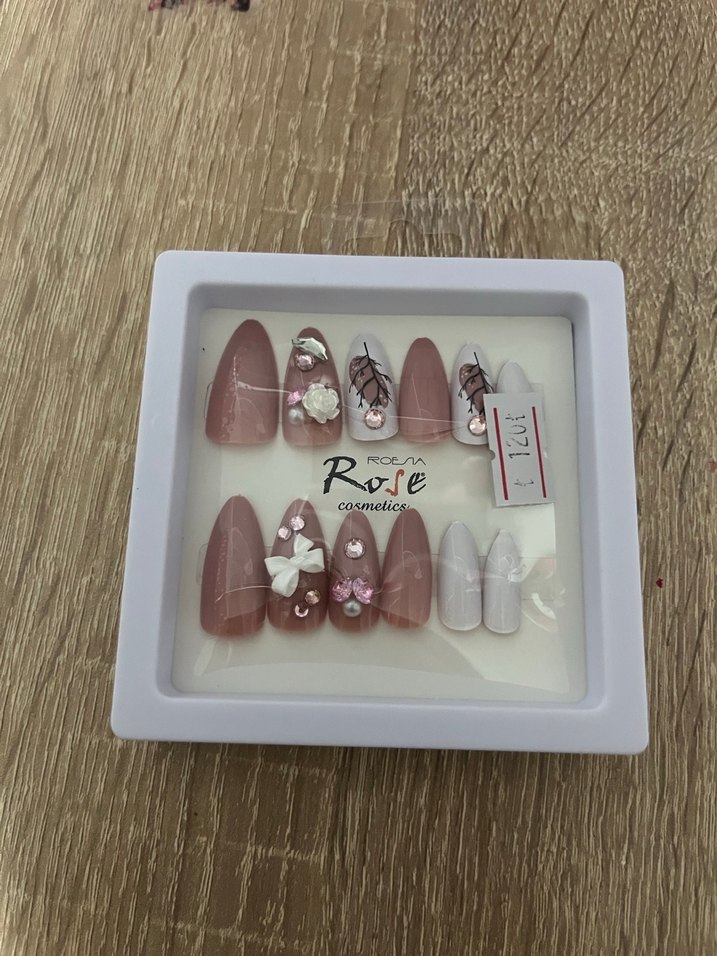 Pastel Beyaz ve Pembe Tırnak Süslemeleri - Görsel 2