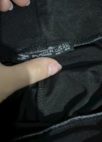 Siyah Yırtmaçlı Kadın Tayt - Görsel 2